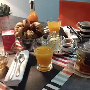 Au Moulin De Riottier Couette-café