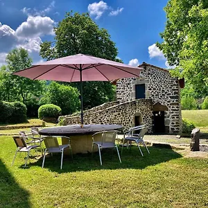 Domaine De La Planche De Melussac Couette-café